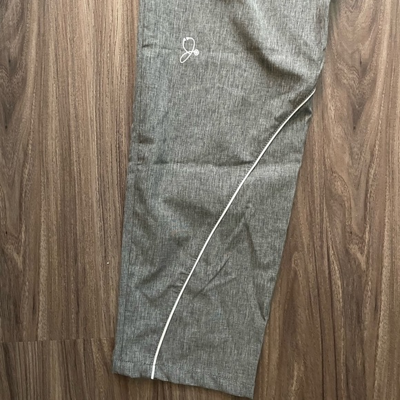 Jaanuu Scrub Pants - Picture 8 of 9